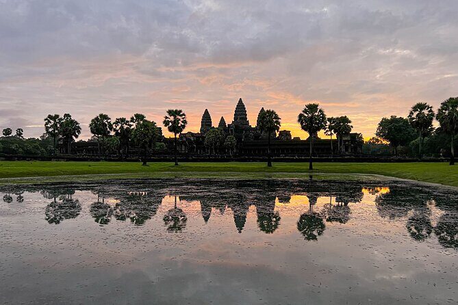 Angkor Wat Sunrise Tour By E-Bike Experience With Breakfast Included - Why the 4:40 am start changes everything at Angkor Wat
