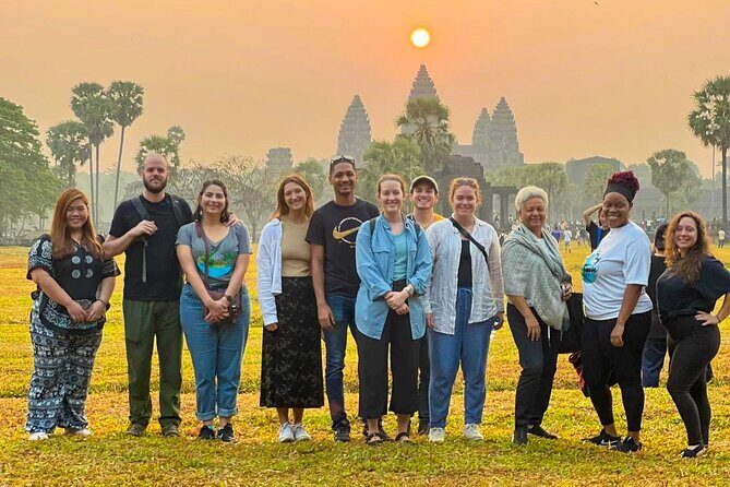 Angkor Wat Sunrise tour with Small - Group and Guide tours - Quick reasons this sunrise tour is popular