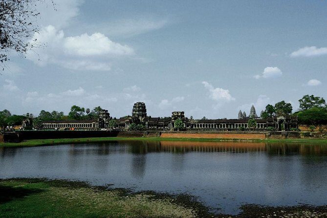 Angkor Wat Sunset Tour - Angkor Wat: the massive starting point with a guide’s map in your head