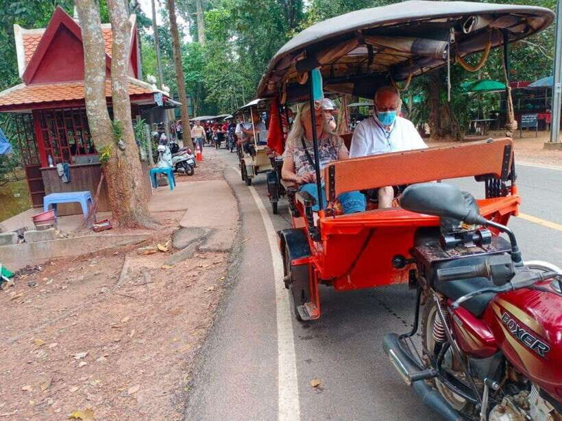 Angkor Wat Tour by Tuk-Tuk with English Speaking Driver - Angkor Thom and Bayon: The Faces You Can’t Stop Looking At