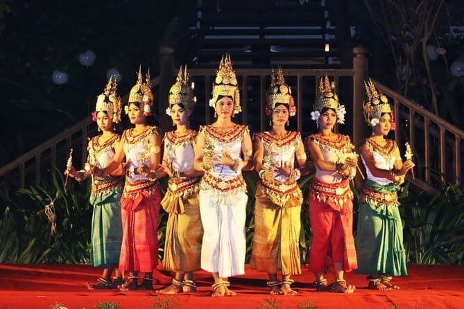 Apsara Dance Performance Including Buffet Dinner and Hotel Pickup - Key things to know before you go