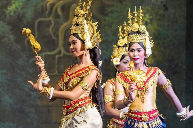 Apsara Dance Performance Including Buffet Dinner and Hotel Pickup - How to get the most out of your seating and your dinner timing