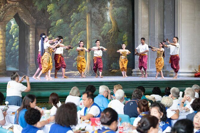 Apsara Dance Show with Buffet Dinner and Transportation Included - Comfort tips for a warm show and a full buffet