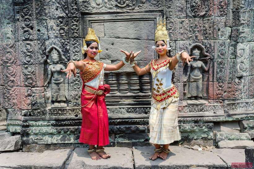 Apsara Dance Show with Dinner by Tuk-Tuk Roundtrip Transfer - FAQ