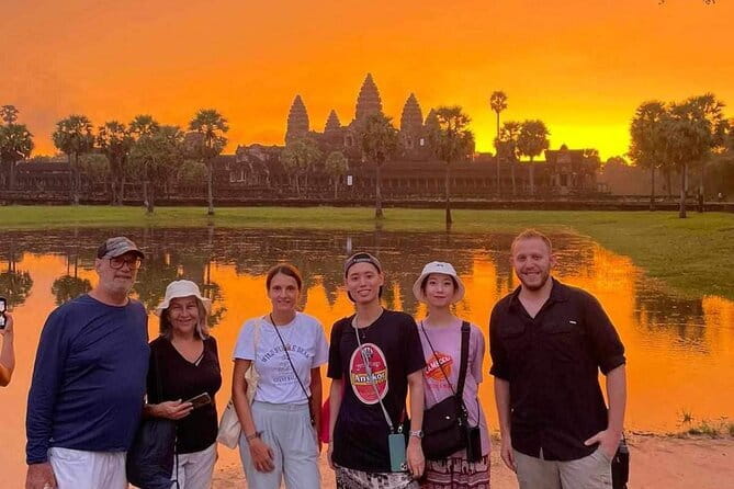 Apsara Dancing Show with Buffet Dinner Free Hotel Pick up - Group size and atmosphere: up to 50 travelers