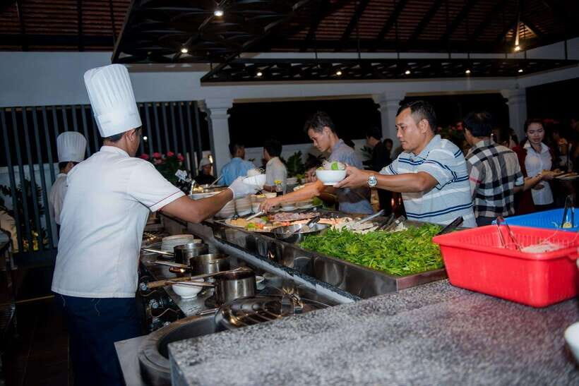 Apsara Traditional Dances & Local Buffet with Tuk-Tuk Ride - Who This Tour Fits Best (And Who Might Skip It)