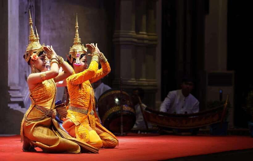 Apsara Traditional Dances & Local Buffet with Tuk-Tuk Ride - Door-to-Door Tuk-Tuk Transfers (And Why That Matters)