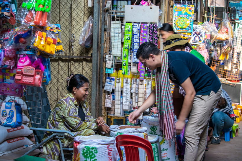 Authentic Siem Reap: Tuk Tuk Countryside and Sunset Tour - Food and tastings: what’s included and why it matters