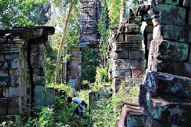 Banteay Chhmar Temple & Silk Farm Private Day Trip from Siem Reap - Banteay Toap, the Fortress of the Army by a Water Reservoir