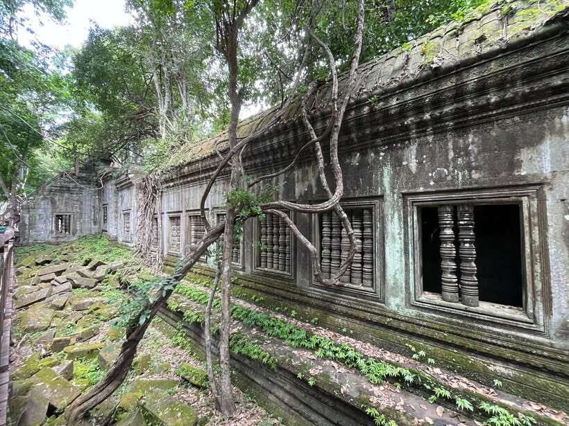 Banteay Srei, Kulen Waterfall & Beng Mealea Exploration - Banteay Srei: pink sandstone carvings that reward slow looking