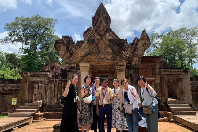 Banteay Srei Temple and Kompong Phluk Village Private Tour - Key highlights to look for