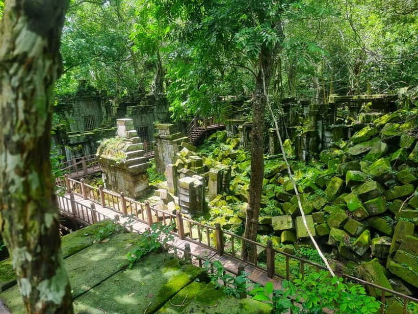 Beng Mealea, Koh Ker & Floating village Day Tour - Beng Mealea: The Jungle Temple You Can Walk Around