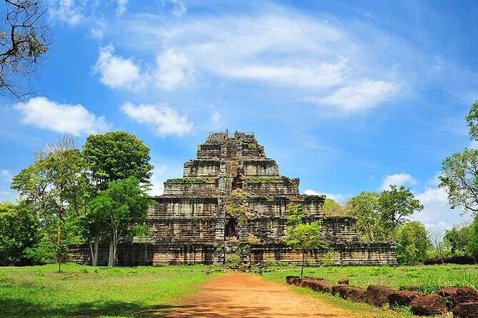 Beng Melea & Koh Ker Temples Small-Group Tour - Stop 2: Koh Ker, the Khmer capital that didn’t stay put