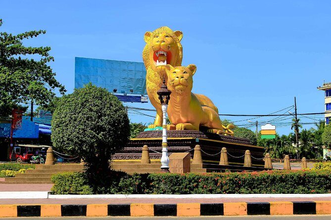 Best of Sihanoukville City Tour from Cruise Port - Independence Monument: a quick, meaningful start