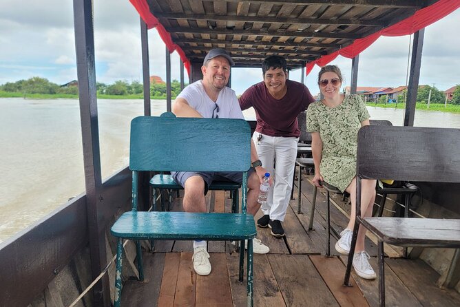 Best Private taxi Phnom Penh to Siem Reap - English Speaking - The included stops: Spider Market and the Ancient Bridge