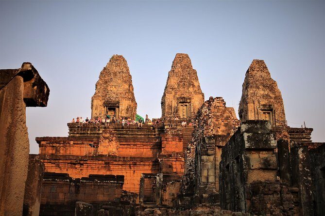 Best Temples Day Tour in Siem Reap with Sunset - Srah Srang lunch and rest: keep your energy for Ta Prohm