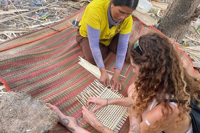 Bike to the backroads of Kampot - Stop 1 at Butterfly Tours: the local rhythm behind the scenes