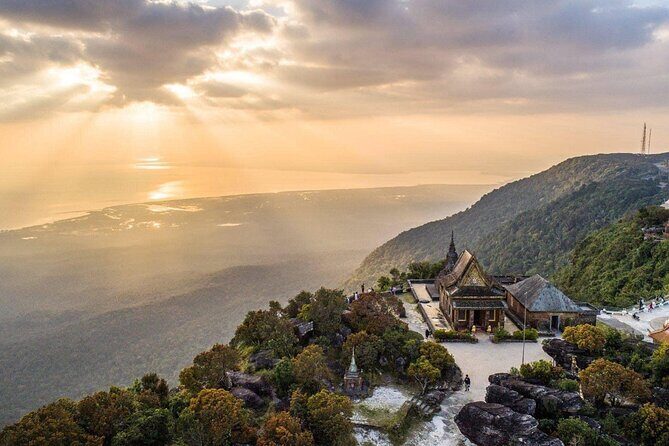 Bokor Mountain Adventure - History, Sights and Waterfalls - Wat Sampov Pram Pagoda: Where Views Meet the Old Colonial Resort Story