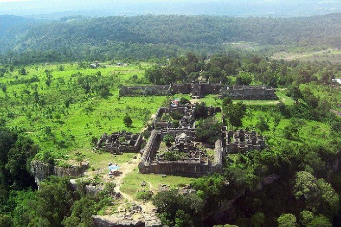 Border Transfer (Siem Reap to Laos/Laos to Siem Reap) - Border arrival near Stung Treng: what you should expect on the ground