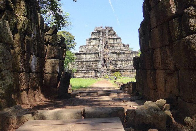 Border Transfer (Siem Reap to Laos/Laos to Siem Reap) - Price and value: what $125.06 buys you in real terms