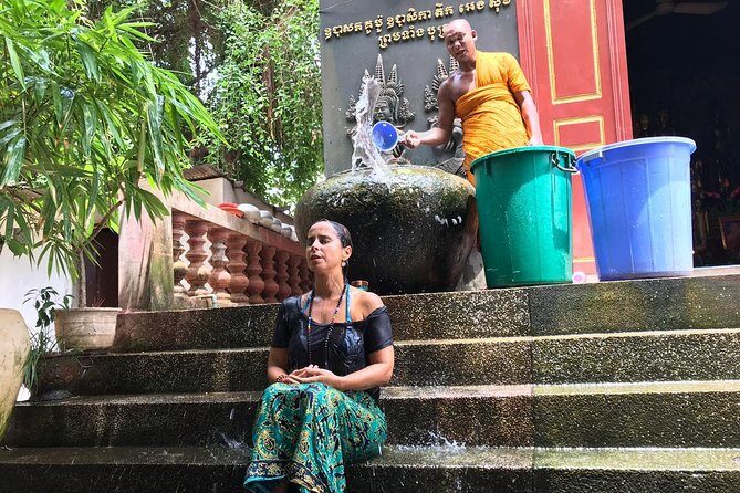 Buddhist Water Blessing and Real Life Experience with Local - Starting at a local shrine near the King’s residence