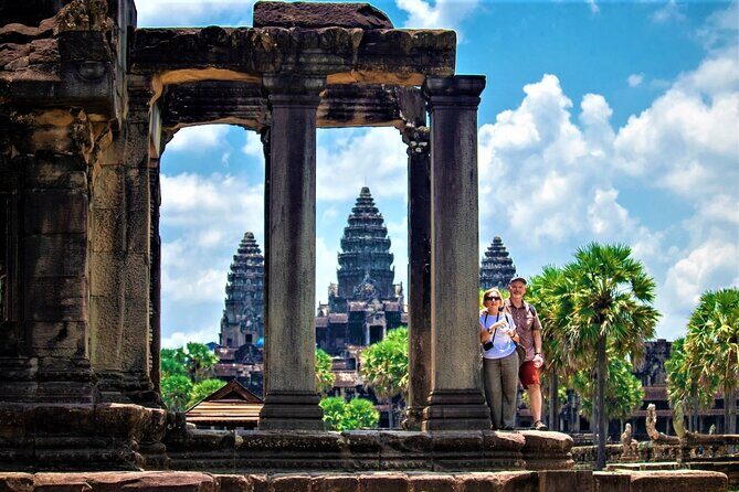 Cambodia Highlight 6 Days Tour from Siem Reap to Phnom Penh - Angkor Thom: big monuments, tight storytelling, and a lot of stone