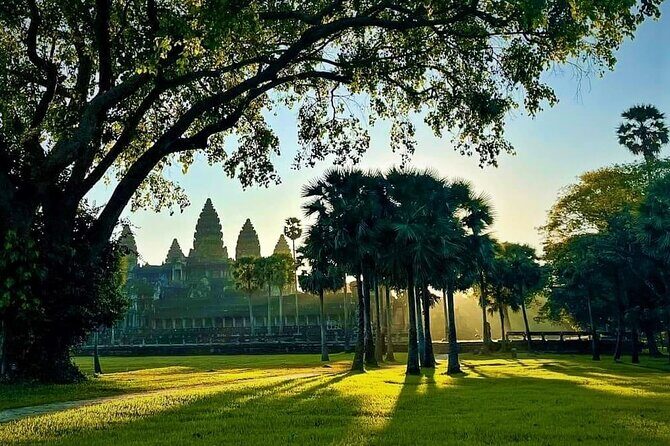 Cambodia Highlight 6 Days Tour from Siem Reap to Phnom Penh - Beyond the main temples: Dragon Bridge, stone carving road, and Skun