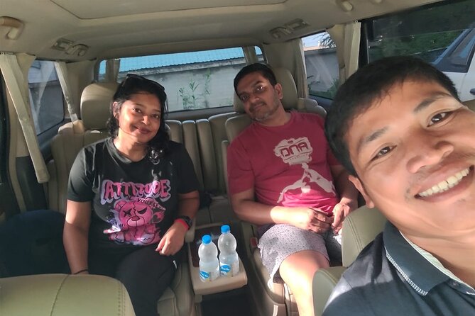 Cambodia Taxi Service - Stop 1: Bantey Kampong Kdei Ancient Bridge Moment