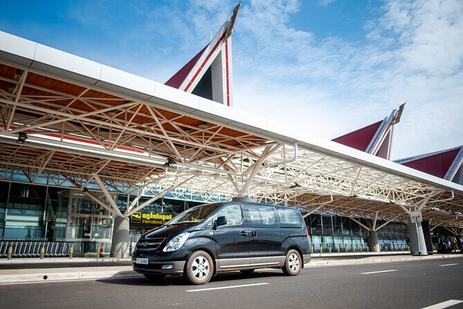 Cambodia Taxi Services 100% Private - Should you book this private taxi service?
