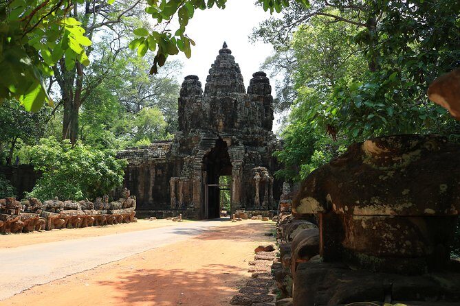 Classic Angkor Wat Sunrise or Sunset Private and Small GroupTour - Phnom Bakheng Sunset Views: What You’re Really Paying For