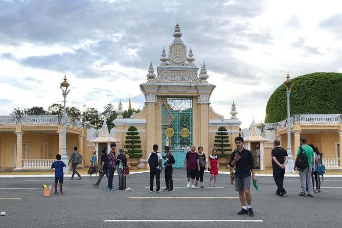 Classic Phnom Penh City Full Day Tour - Wat Phnom: the climb, the prayers, and why locals are part of the picture
