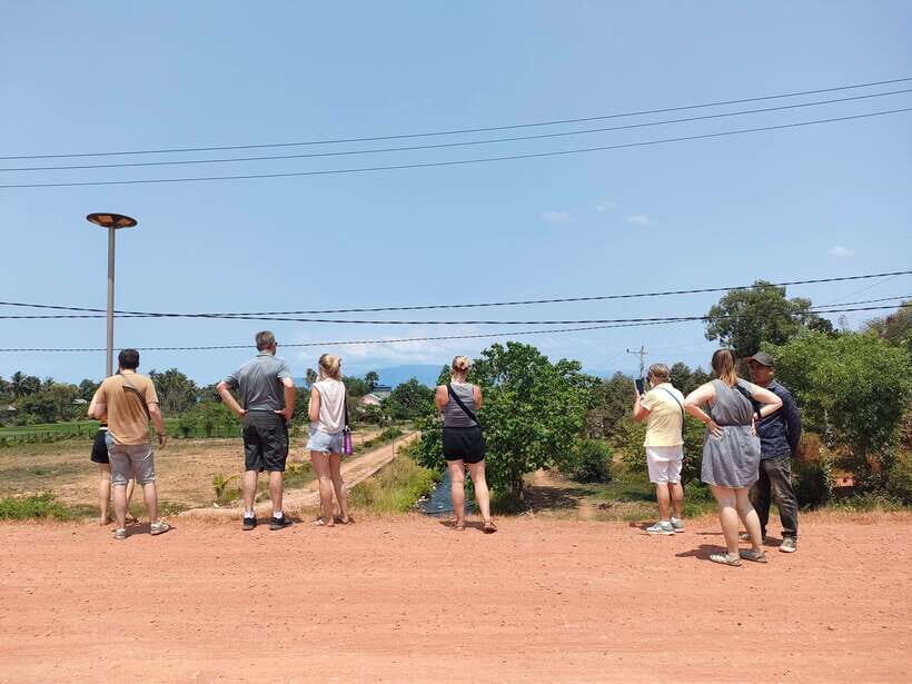 Countryside tours include pepper plantations - Getting to the Secret Lake: why the timing works
