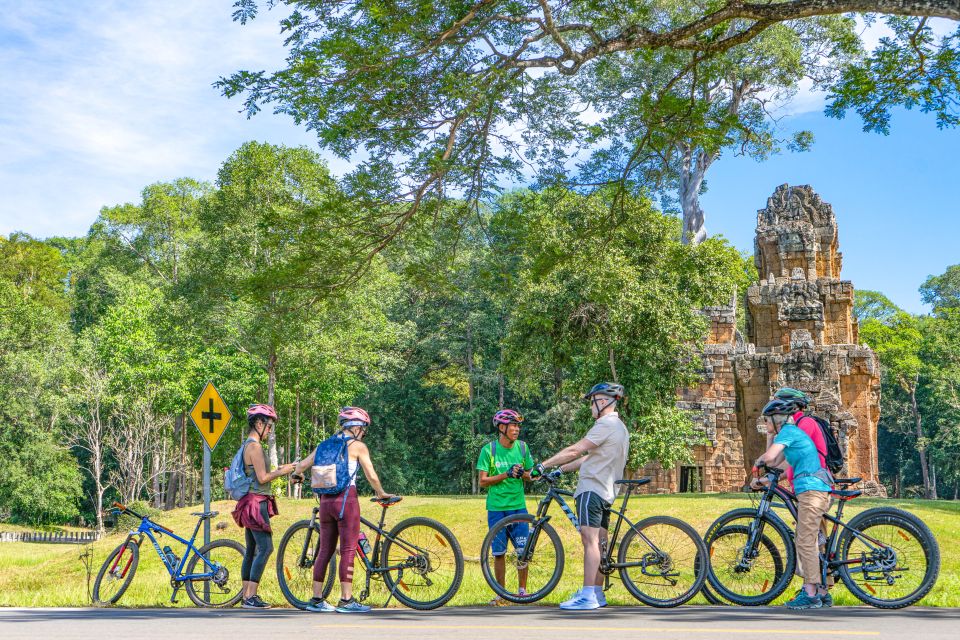 Cycle Angkor Backroad Bike Tour / E-Bike or Tuk Tuk - Lunch by the pond: fuel that keeps the day comfortable