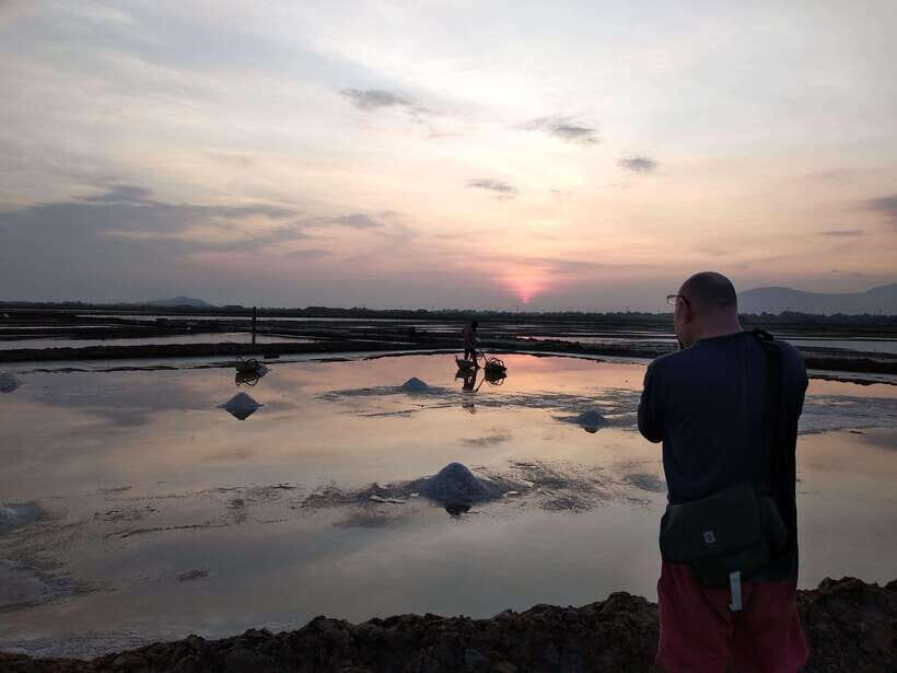 Discover Kampot-Kep for a day trip include Bokor mountain - Kep Crab Market and La Plantation: seafood energy and timing you should watch