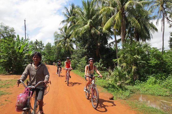 East Corner of Siem Reap - Roluos Group & Countryside - Market stop: fruits, Khmer snacks, and quick local flavors