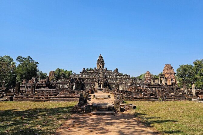 East Corner of Siem Reap - Roluos Group & Countryside - Getting started on Taphul Rd at 7:30 am