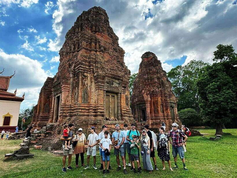 Explore Angkor Temple Sunset With Tour Guided - Phnom Bakheng Sunset Option: The Hike You Choose