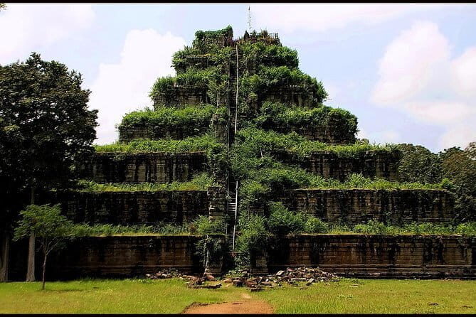 Explore Angkor Wat Sunrise Small Tour Private VIP Car - Ta Prohm: where the jungle feel still hits