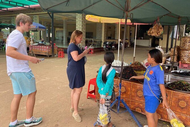 Exploring Siem Reap: Scenic Journey from Phnom Penh or Vice Versa - Stop 4: Kampong Phluk floating village on Tonlé Sap Lake
