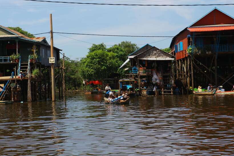 Exploring the Enchanting Kampong Phluk Floating Village - Kampong Phluk: Why the Village Looks Like It Floats
