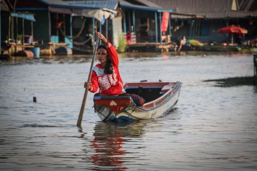 Floating Village and Tonlé Sap Sunset Tour - Tonlé Sap sunset from your motorboat: photos, clouds, and that slow shift in mood