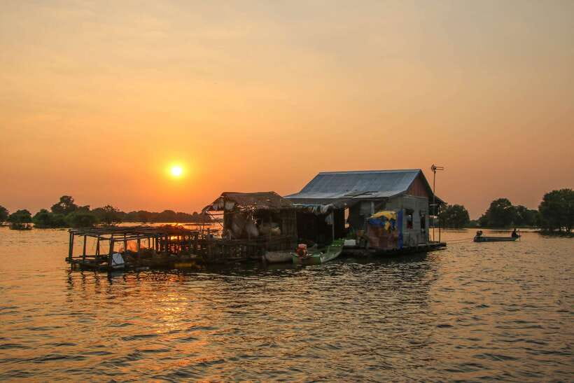 Floating Village and Tonlé Sap Sunset Tour - Included comforts that make the tour feel less stressful
