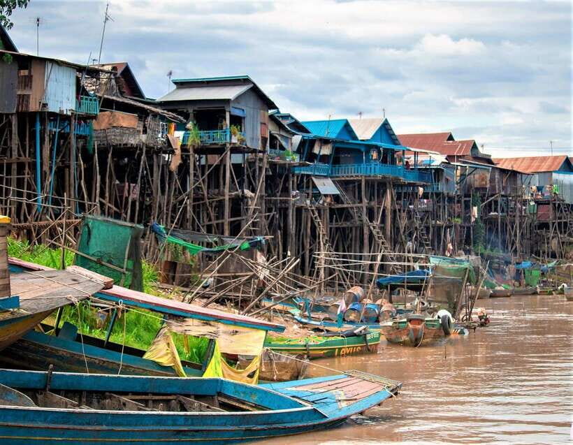 Floating Village-Mangroves Forest Tonle Sap Lake Boat Tour - Ro Lus Market: the fast taste of local life