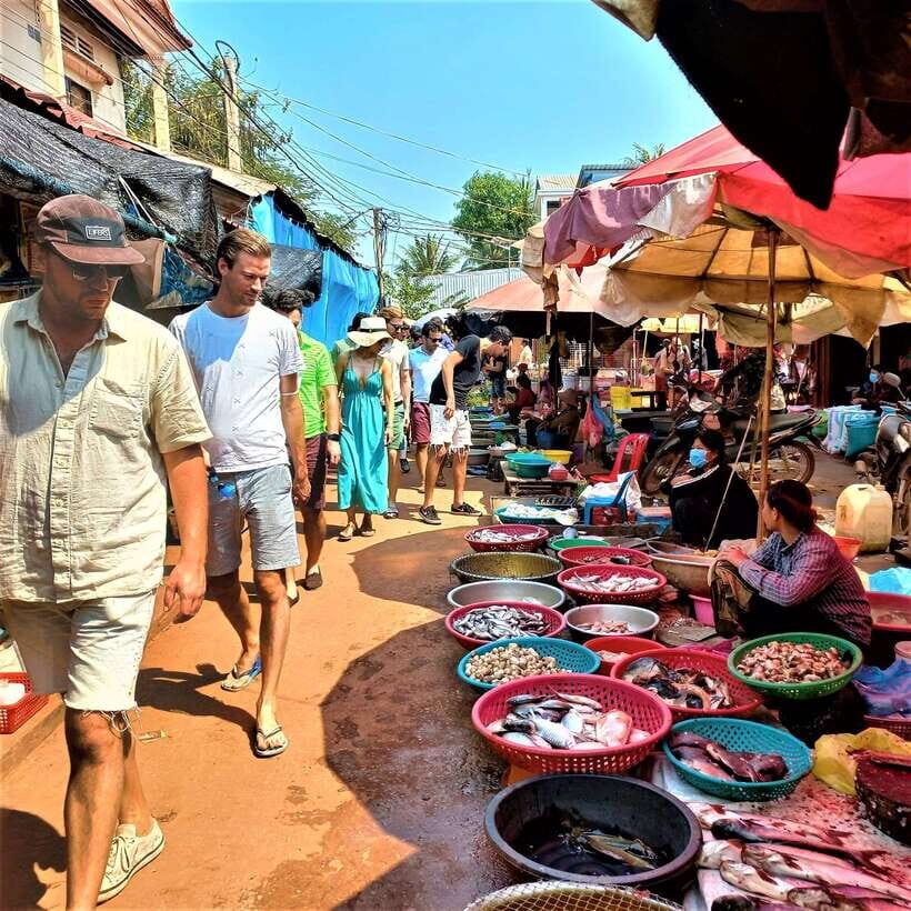 Floating Village-Mangroves Forest Tonle Sap Lake Boat Tour - Practical tips to make the day smoother (and more fun)