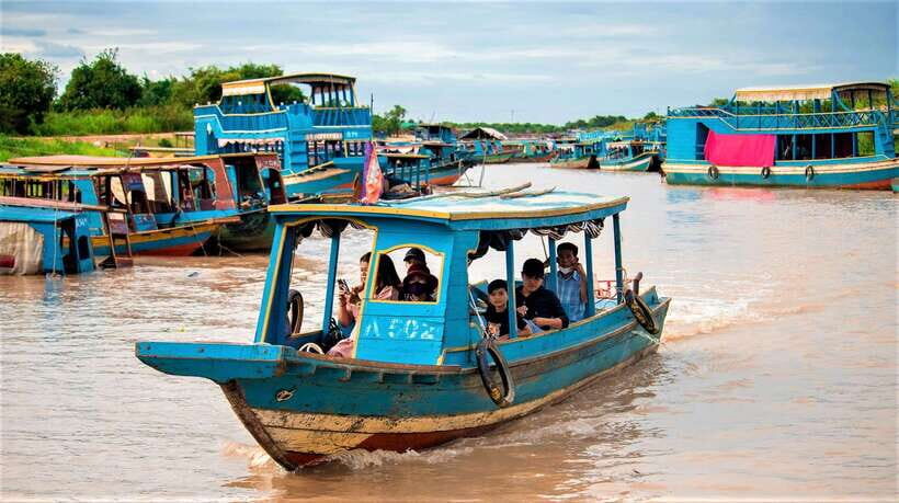 Floating Village-Mangroves Forest Tonle Sap Lake Boat Tour - The pace of an 8-hour water-and-temples day