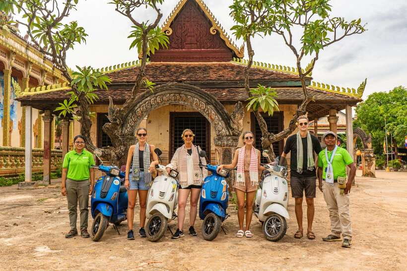 Floating Village Sunset boat Vespa Tour / Tuk Tuk Available - Sunset from the top deck: the calm ending with cold beverages