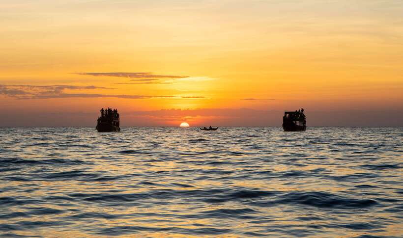 Floating Village Sunset Boat Vespa Tour / Tuk Tuk Available - Chreav farms: where you see how people make a living