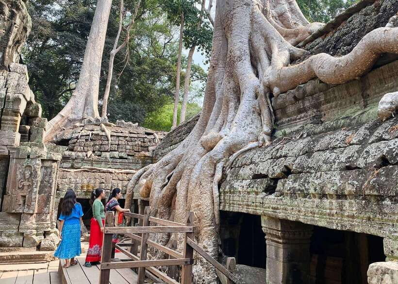 From Phnom Penh: Angkor Wat, Bayon, and Ta Prohm Day Trip - Guides and drivers: what repeatedly makes this day feel special