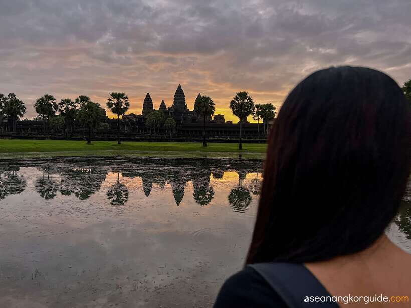 From Siem Reap: Angkor Wat Sunrise and Temples E-Bike Tour - Sunrise Angkor Wat with early access energy