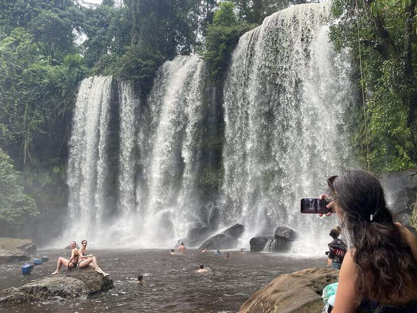 From Siem Reap: Banteay Srei and Kulen Waterfall Guided Tour - Preah Ang Thom: the reclining Buddha carved into sandstone